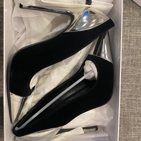 Balmain - Picture 2 of 12